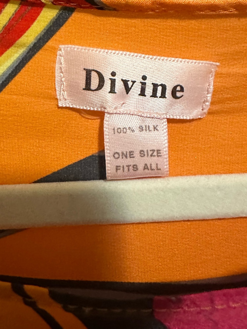 Divine 100% Silk Top - Picture 3 of 3